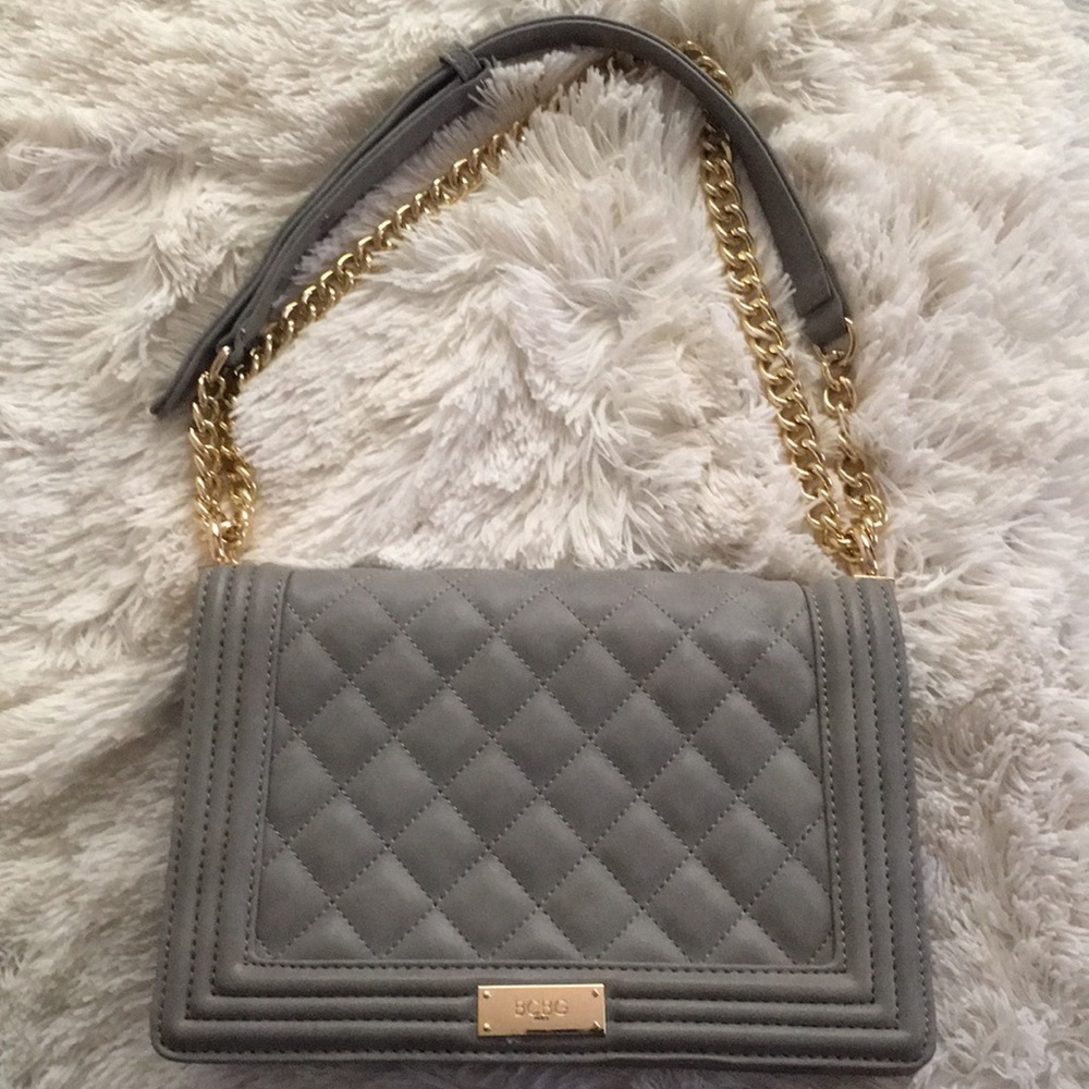 BCBG shoulder bag in MINT condition.